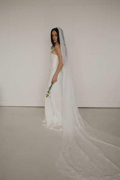 SERAPHINE Lace Veil