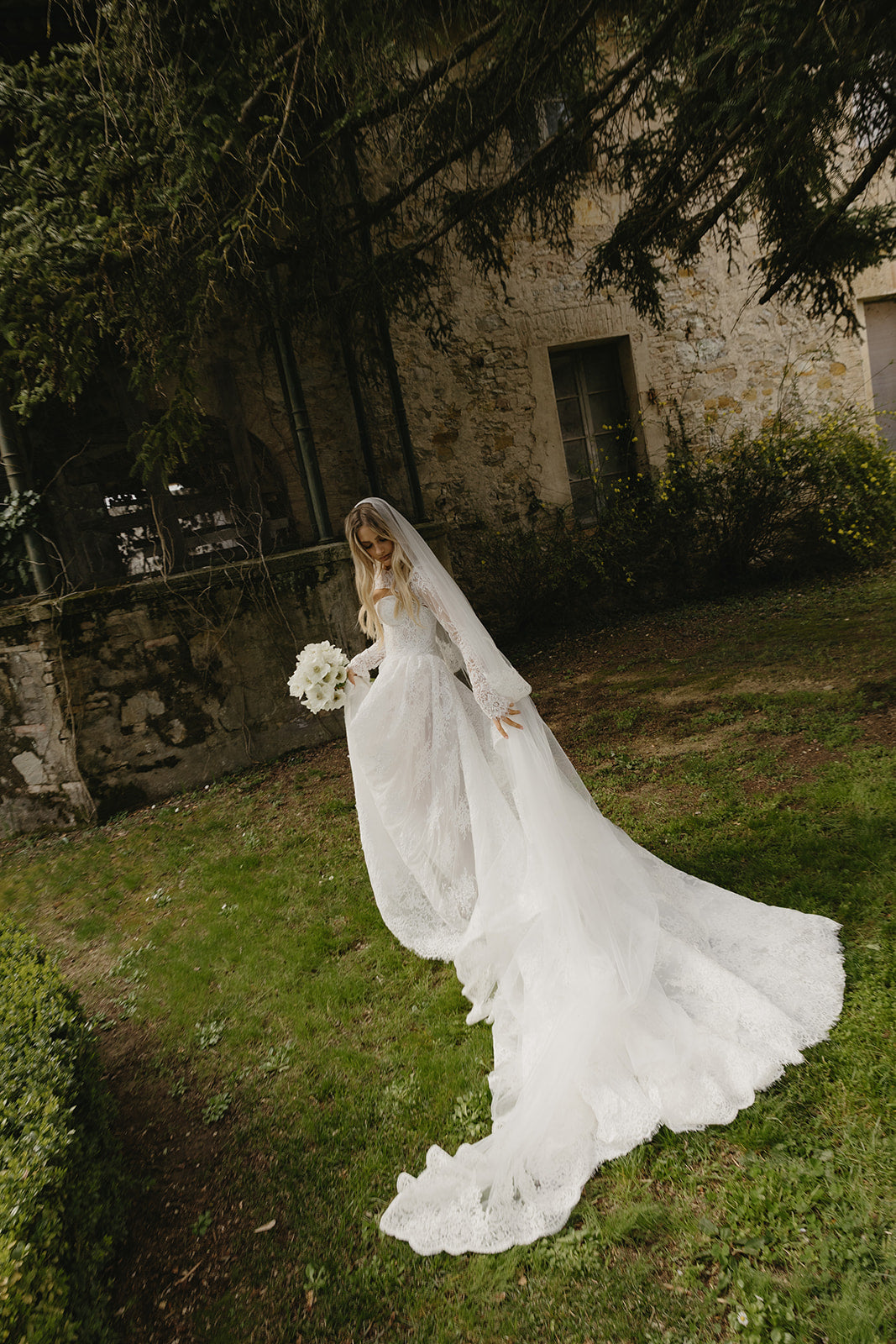 Laura Ivory Lace Wedding Dress